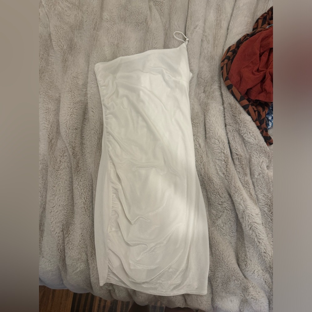 One step shoulder dress